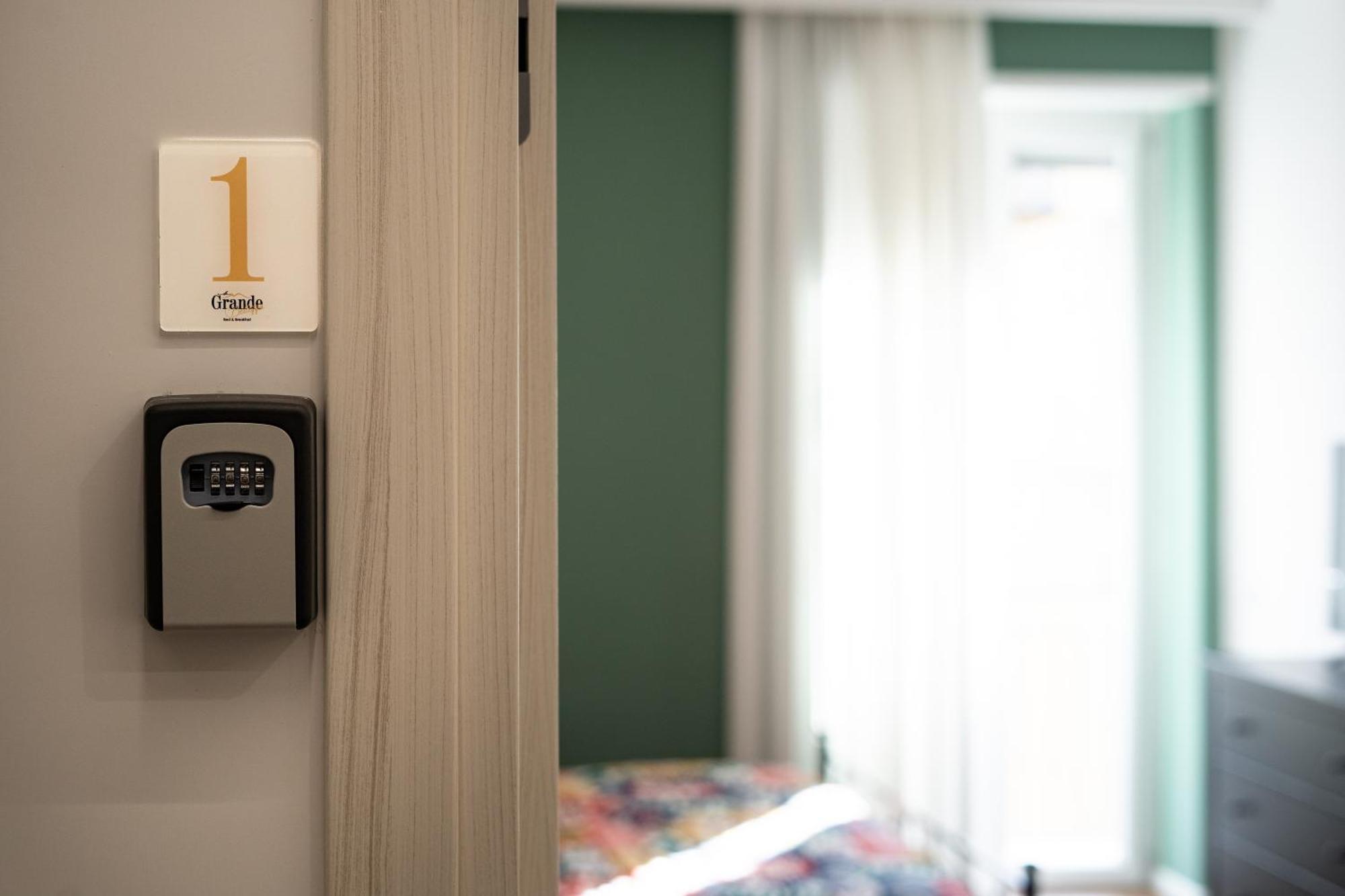 La Grande Bellezza Bed & Breakfast Napoli Ngoại thất bức ảnh